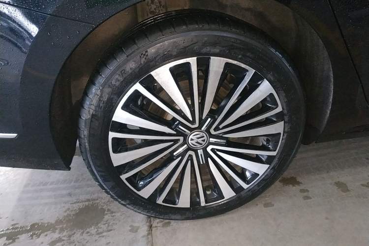 Used Volkswagen Passat 2020 330TSI Luxury Edition China VI