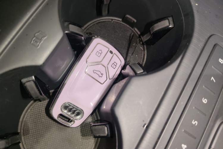 Used Audi A4L 2018 30th Anniversary Edition 40 TFSI Fashion Model
