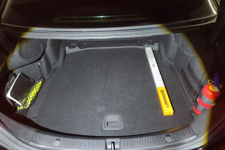 Used Mercedes-Benz E-Class 2019 E 300 L Stylish Model
