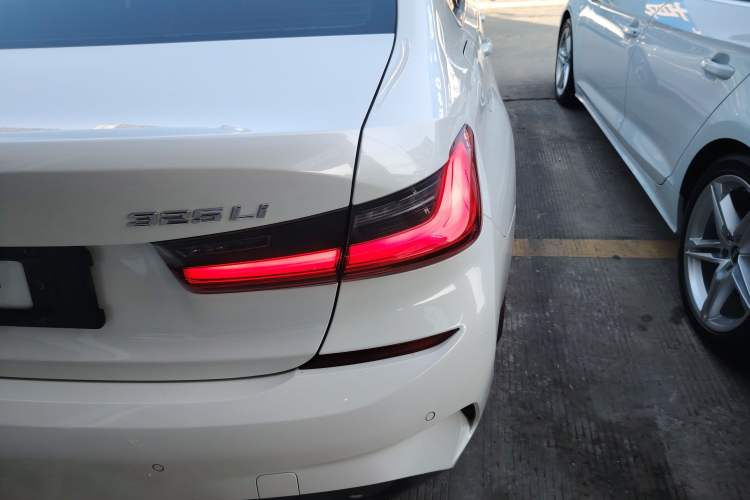 Used BMW 3 Series 2021 Restyled 325Li xDrive M Sport Package
