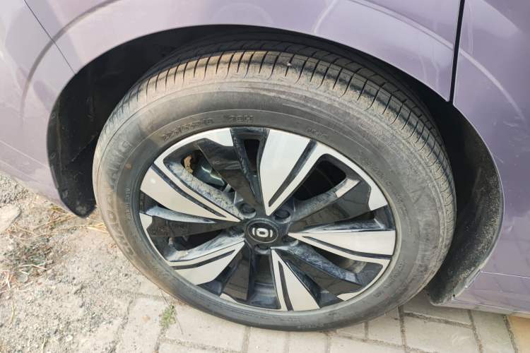 Used  A07 2025 All-Electric "Real Bargain" 525 Luxury Model