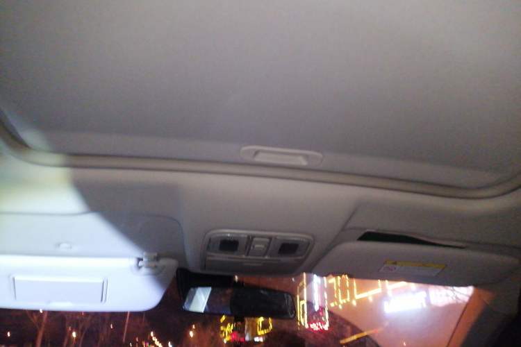 Used  E5 2024 Honor Edition 100KM Deluxe 7-Seater