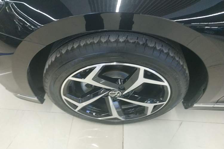 Used Volkswagen Magotan 2023 2 Million Units Limited Edition 280TSI DSG Leading Version