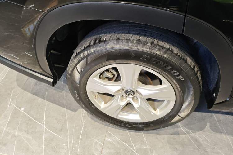 Used Toyota Highlander 2022 Dual-Engine 2.5L Two-Wheel Drive Elite Edition 5 Seats
