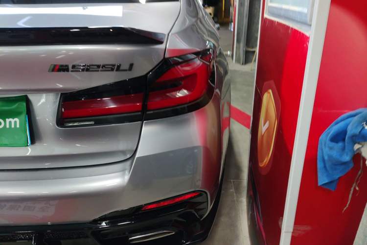 Used BMW 5 Series 2022 Second Facelift 525Li M Sport Package
