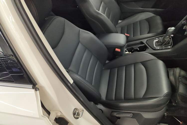 Used Volkswagen Tharu 2020 280TSI Two-Wheel Drive Luxury Plus Version China VI Standard
