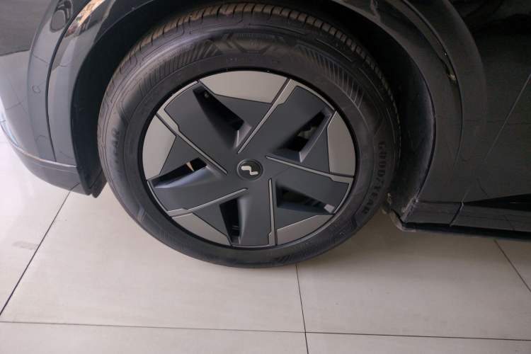 Used ONVO Luxeed L90 2025 Model—Max Six-Seater Version