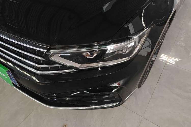 Used Volkswagen Magotan 2026 30 Million Vehicles Selected Model 380TSI DSG Luxury Edition
