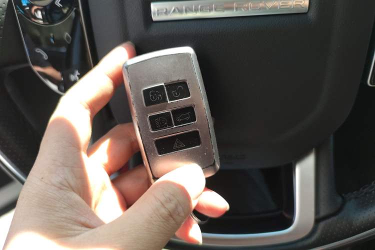 Used Land Rover Range Rover Sport 2022 3.0 L6 YAO Black Edition