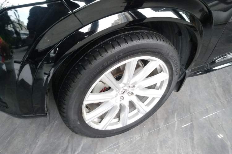 Used Volvo XC90 2019 T5 Zhiyi Edition 5-Seater China VI Standard
