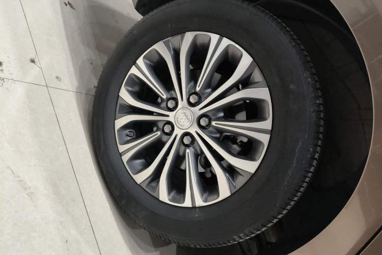 Used Buick GL8 2021 Land Cruiser Executive 652T Premium Model
