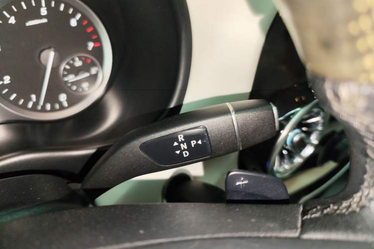 Used Mercedes-Benz Vito 2021 2.0T Elite Version 7 Seats
