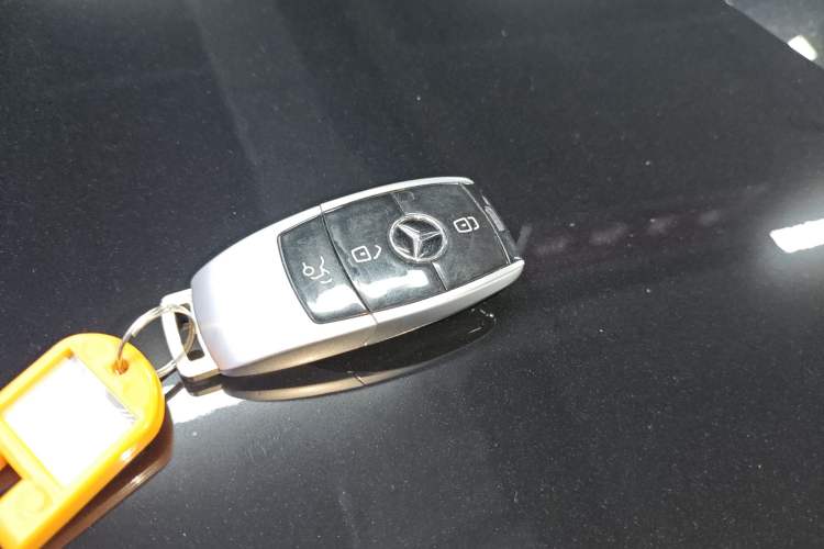 Used Mercedes-Benz E-Class 2021 E 260 L
