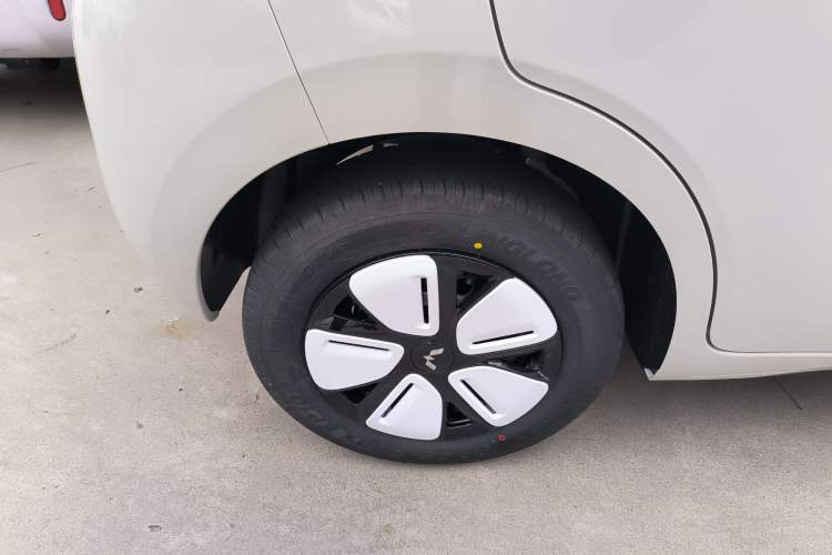 Used Wuling Hongguang MINIEV 2025 Four-Door Version Advanced Edition
