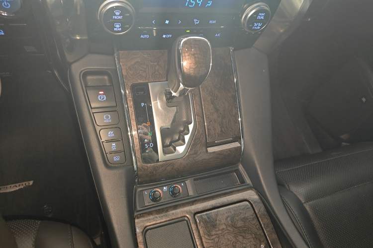 Used Toyota Alphard 2021 Dual-Engine 2.5L Prestige Edition