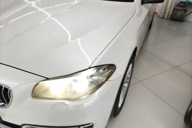 Used BMW 5 Series 2014 525Li Leading Model
