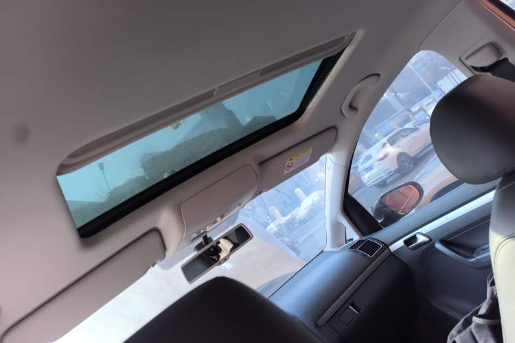 Used Volkswagen Touran 2015 1.4T DSG Comfort Edition 5 Seats
