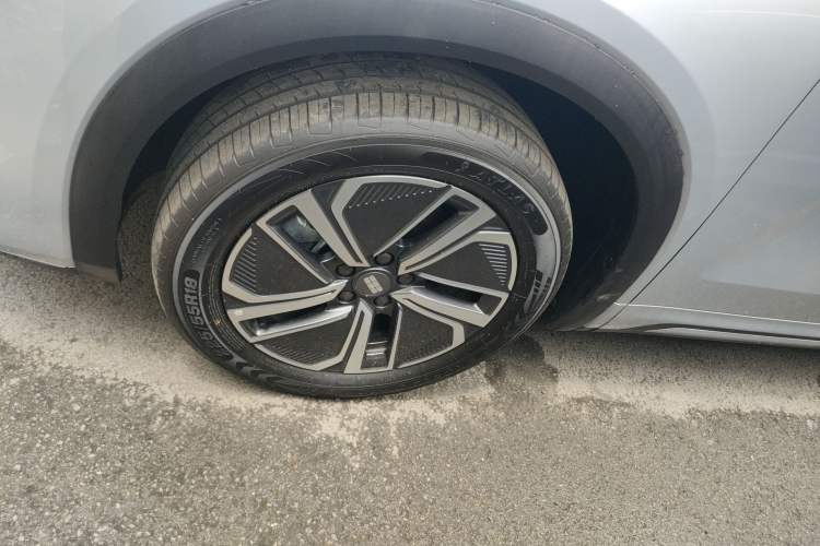 Used  Galaxy Xingjian 7 EM-i 2025 120km Exploration+ Version
