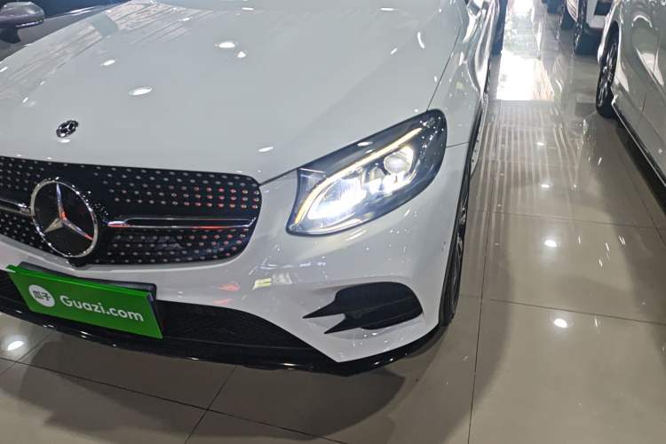 Used Mercedes-Benz GLC Coupe 2019 GLC 260 4MATIC Coupe SUV
