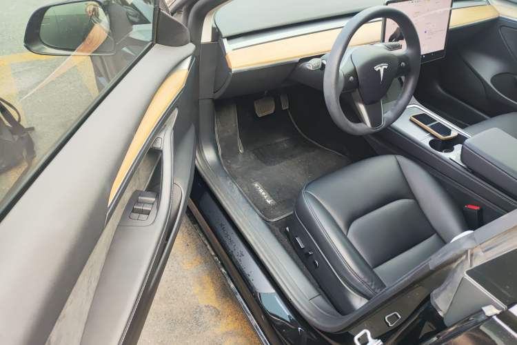 Used Tesla Model 3 2022 Rear-Wheel-Drive Version
