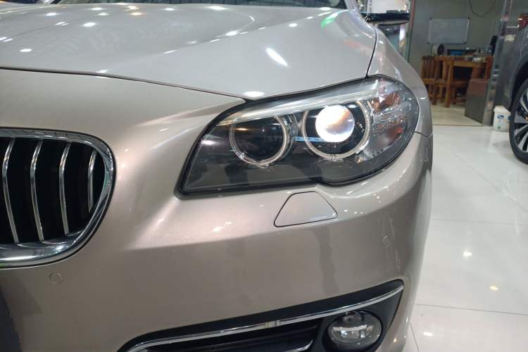 Used BMW 5 Series 2014 525Li Luxury Design Package
