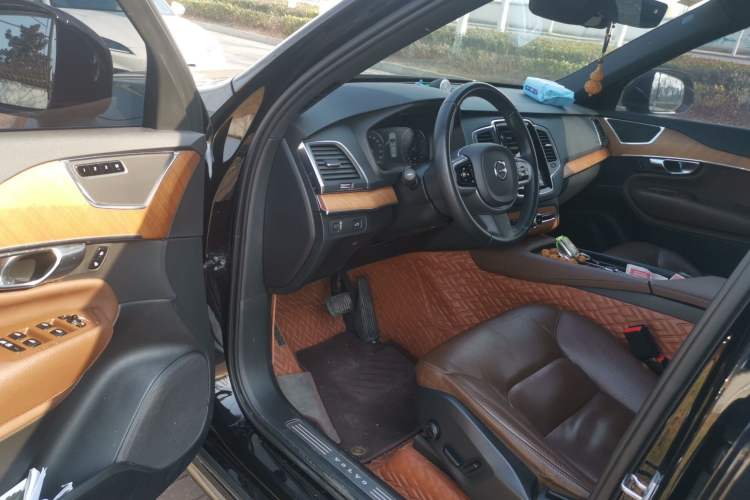 Used Volvo XC90 2021 B5 SmartDrive Luxury Edition 5-seater
