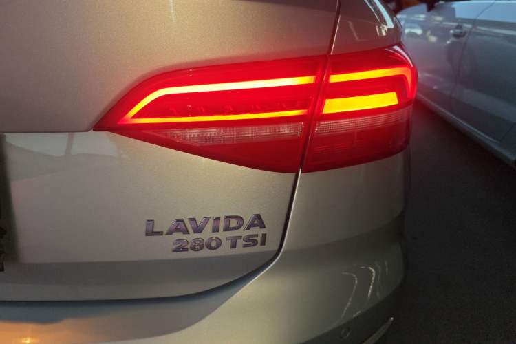 Used Volkswagen Lavida 2019 280TSI DSG Comfort Edition China VI standard
