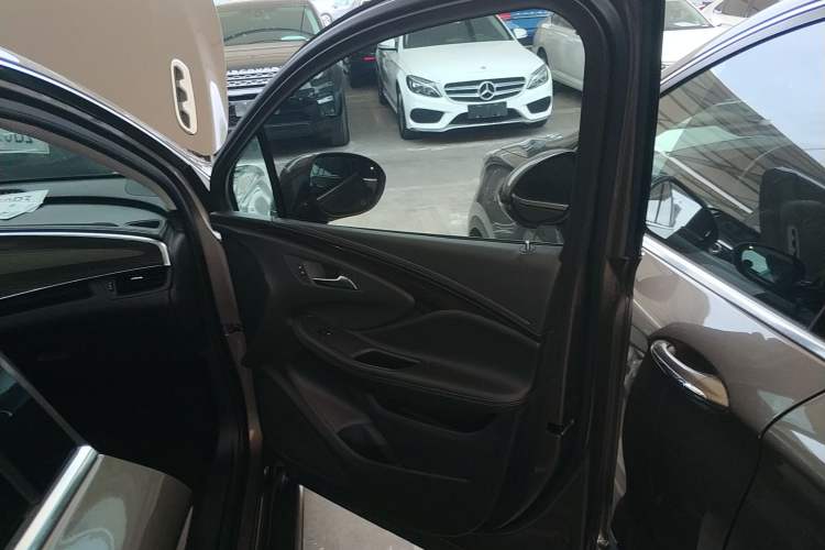 Used Buick Envision 2019 20T Two-Wheel Drive Leading Model China VI Standard
