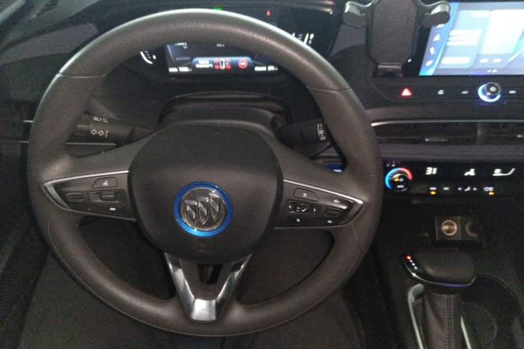 Used Buick Velite 6 2022 Connected & Shared PLUS