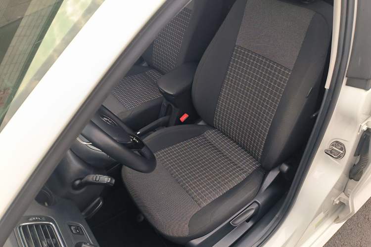 Used Volkswagen Polo 2016 1.6L Automatic Comfort Model