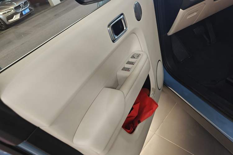 Used Li Auto L7 2023 Air model
