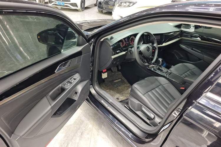 Used Volkswagen Passat 2020 Revised Version 280TSI Business Edition China VI Standard
