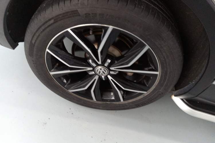 Used Volkswagen Tiguan L 2017 330TSI Automatic Two-Wheel Drive Flagship Edition
