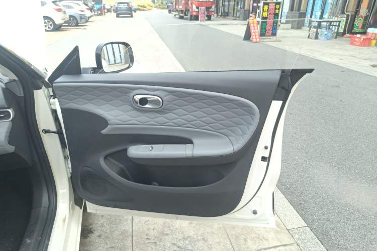 Used Dongfeng NAMMI 01 2024 New Edition 330 Plus Smart+
