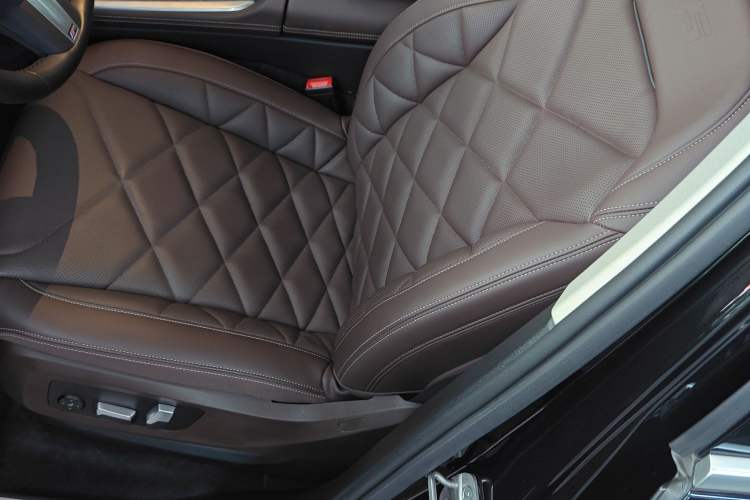 Used BMW X5 2023 xDrive 30Li Luxury M Sport Package