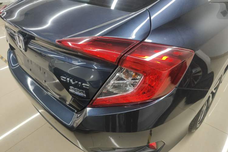 Used Honda Civic 2016 220TURBO CVT Luxury Edition
