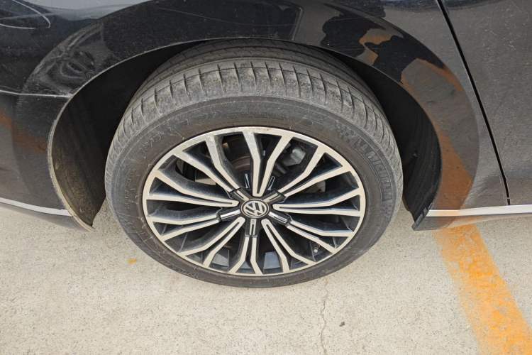 Used Volkswagen Phideon 2018 Revised Version 380TSI Two-Wheel Drive Business Edition