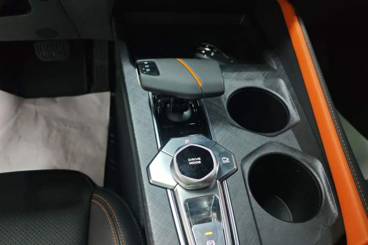 Used Changan UNI-V 2022 1.5T Prestige Version