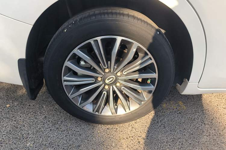 Used GAC Trumpchi M6 2019 270T DCT Prestige Edition (7-seater) China VI