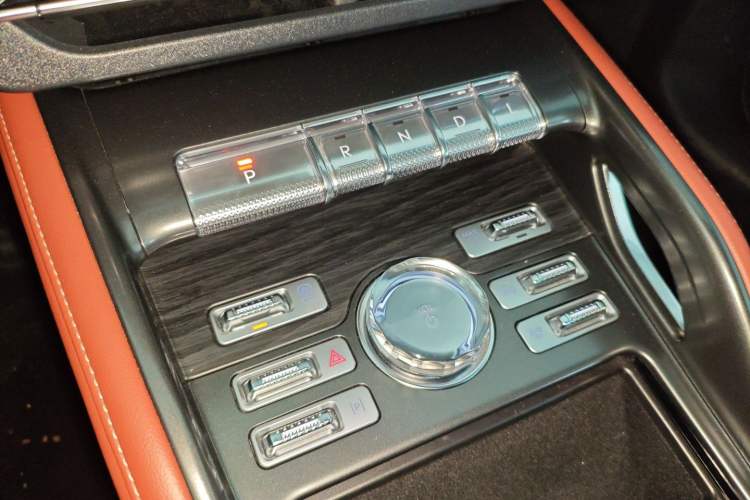 Used Lincoln Nautilus 2025 2.0T All-Wheel-Drive Luxury Hybrid Edition