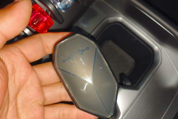 Used  Titanium 3 2025 501 km All-Wheel Drive Intelligent Driving Max Edition