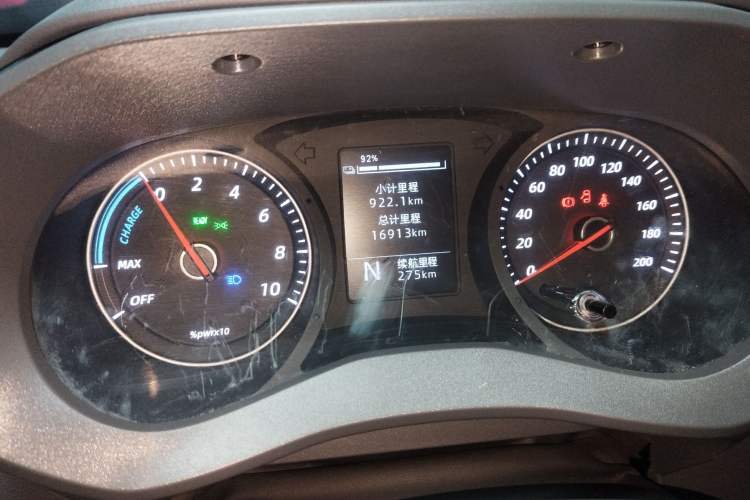 Used Wuling Yangguang 2024 300km Comfort-Grade Passenger Van 60kW
