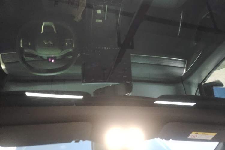 Used ONVO L60 2024 60 kWh Rear-Drive Version