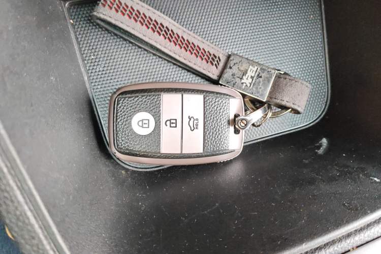 Used Kia Stonic 2021 1.4L CVT Fun & Sunroof Model
