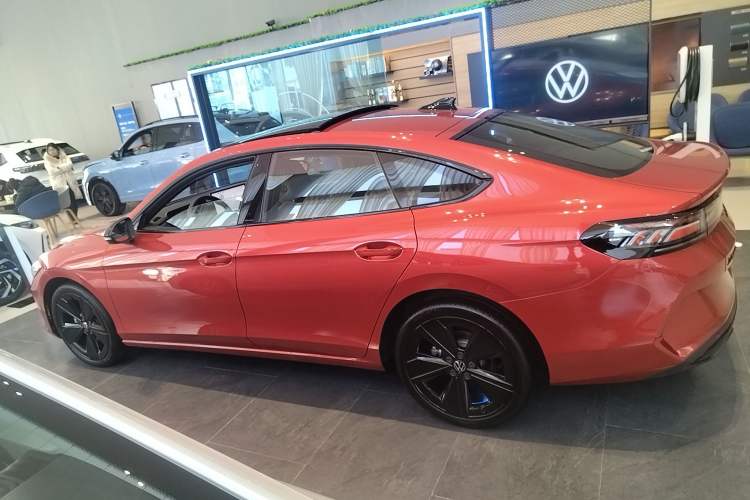 Used Volkswagen Lamando 