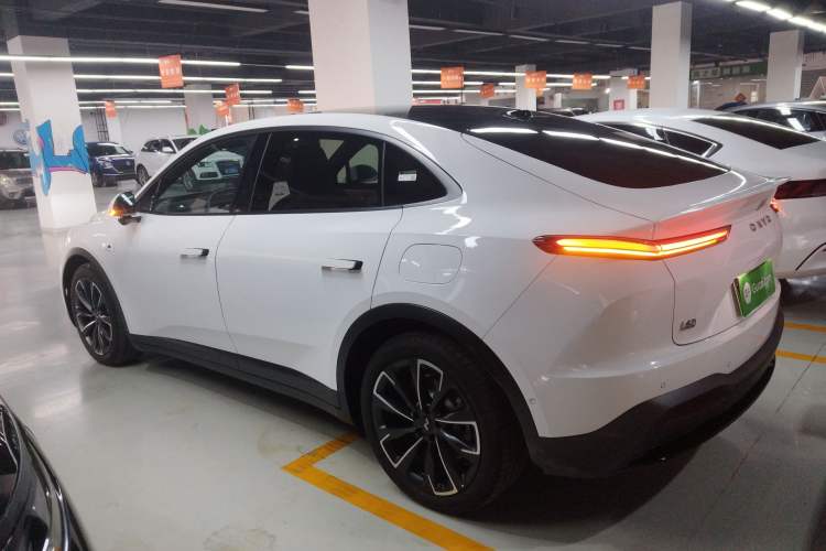 Used ONVO L60 2024 85 kWh Rear-Drive Version