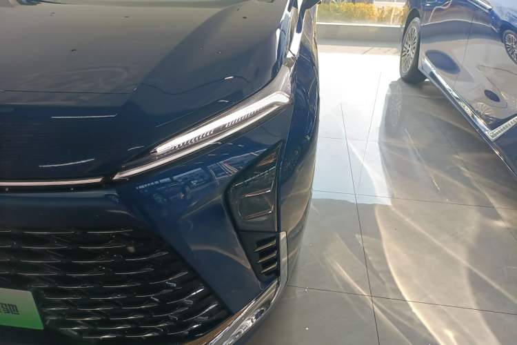 Used Buick GL8 New Energy 2024 Lu Zun Luxury Edition 7-Seater
