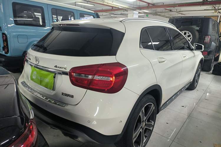Used Mercedes-Benz GLA 2015 GLA 220 4MATIC Luxury Model
