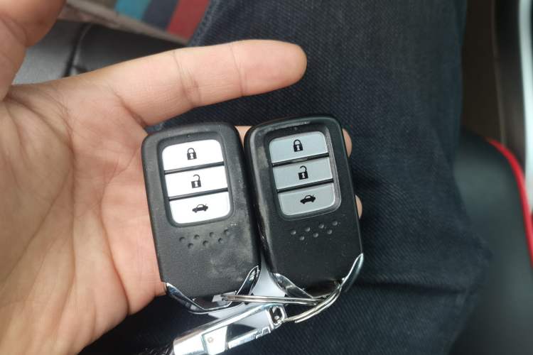 Used Honda Crider 2013 1.8L automatic luxury edition
