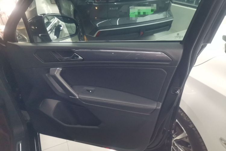 Used Volkswagen Tiguan L 2021 330TSI Automatic Two-Wheel Drive R-Line Enhanced Edition
